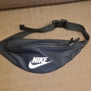 Nike waist belt bag